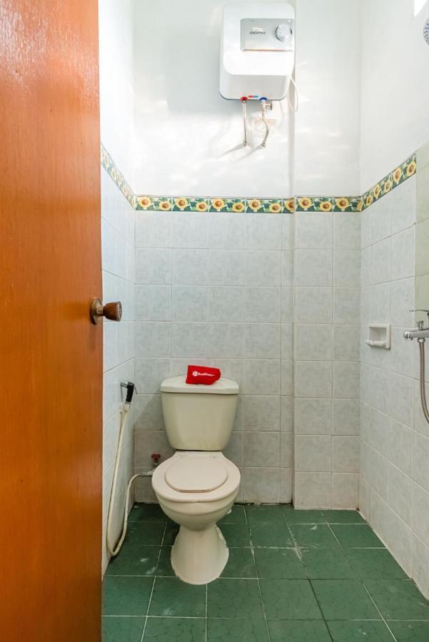 מלון מאלאנג Reddoorz Syariah Near Gor Ken Arok מראה חיצוני תמונה